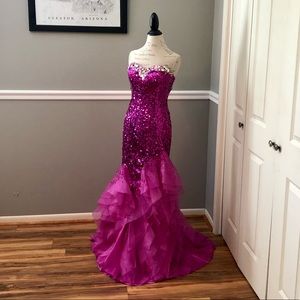 NEW PARTY TIME FORMALS SZ 6 FUCHSIA STRAPLESS SEQUIN BEADED FORMAL EVENING GOWN